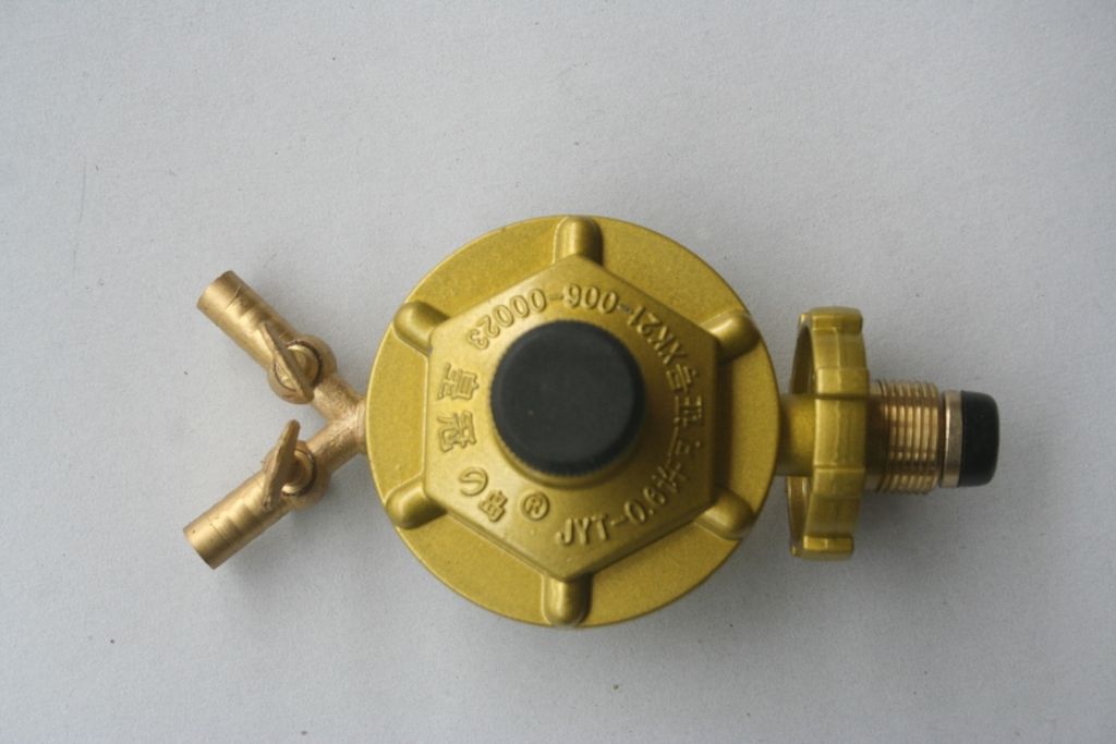 如何调节燃气减压阀
(图2)